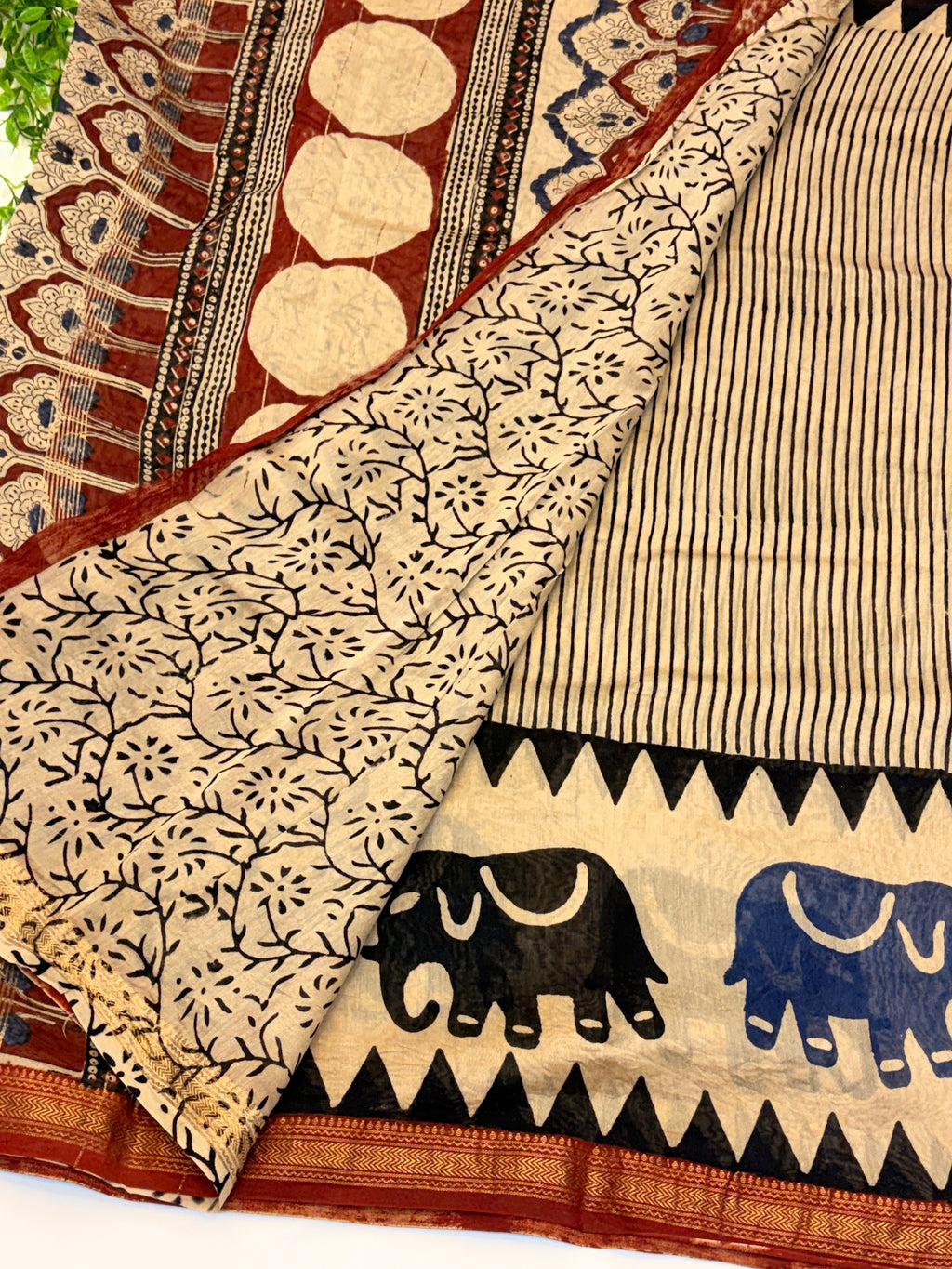 Black stripes with Royal Elephant motifs Maheshwari silk cotton Saree